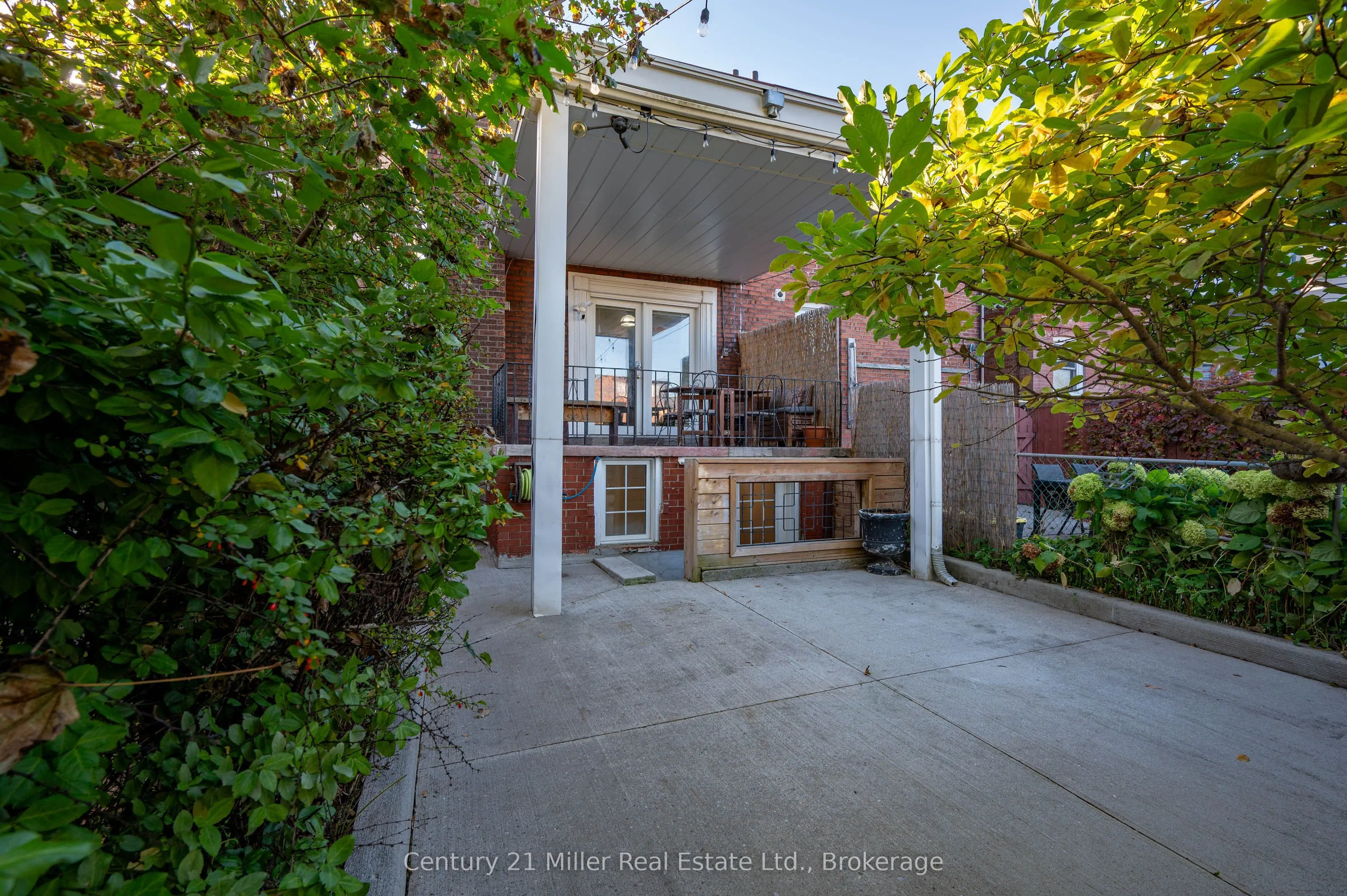 213 Boon Avenue