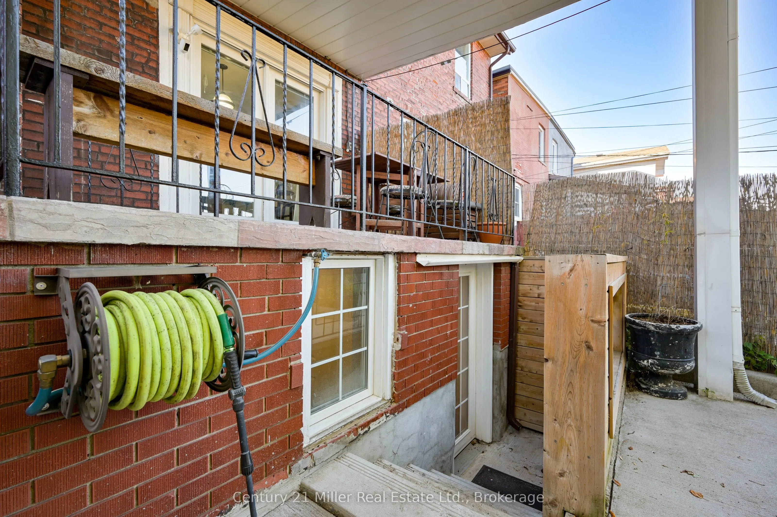 213 Boon Avenue