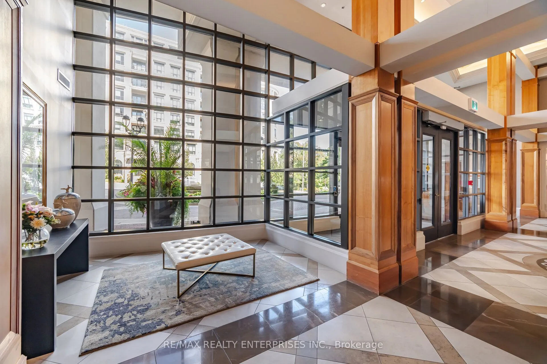 2855 Bloor Street W #103