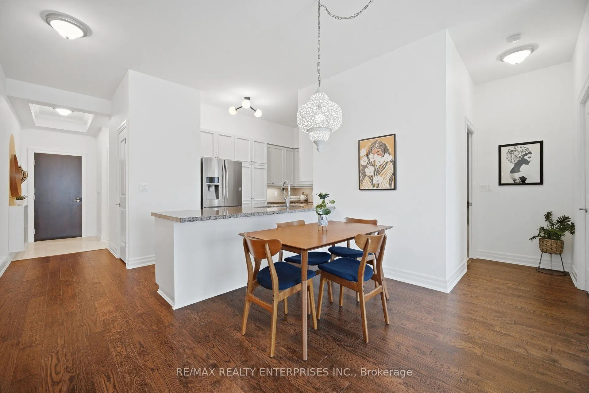 2855 Bloor Street W #103
