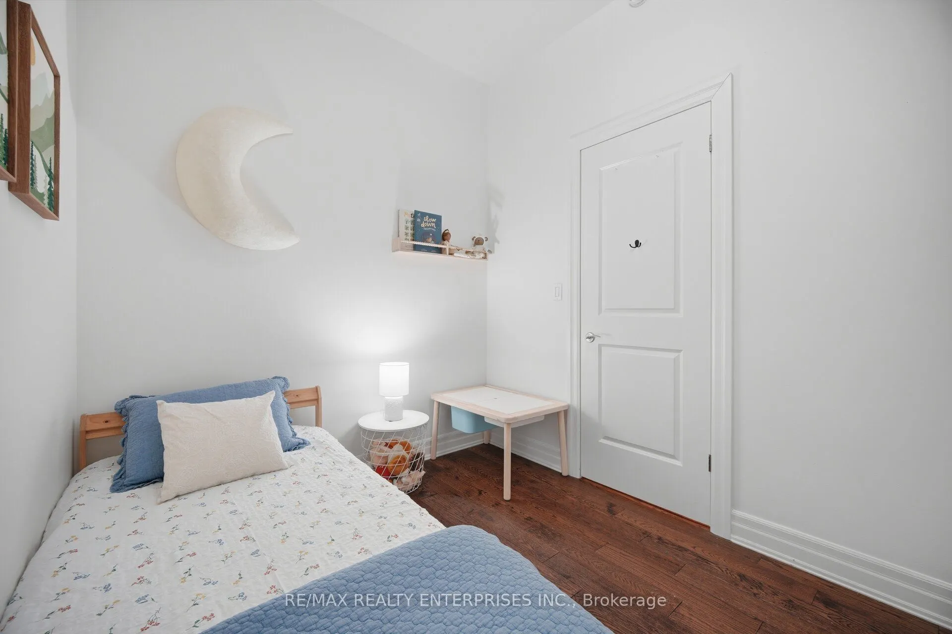 2855 Bloor Street W #103