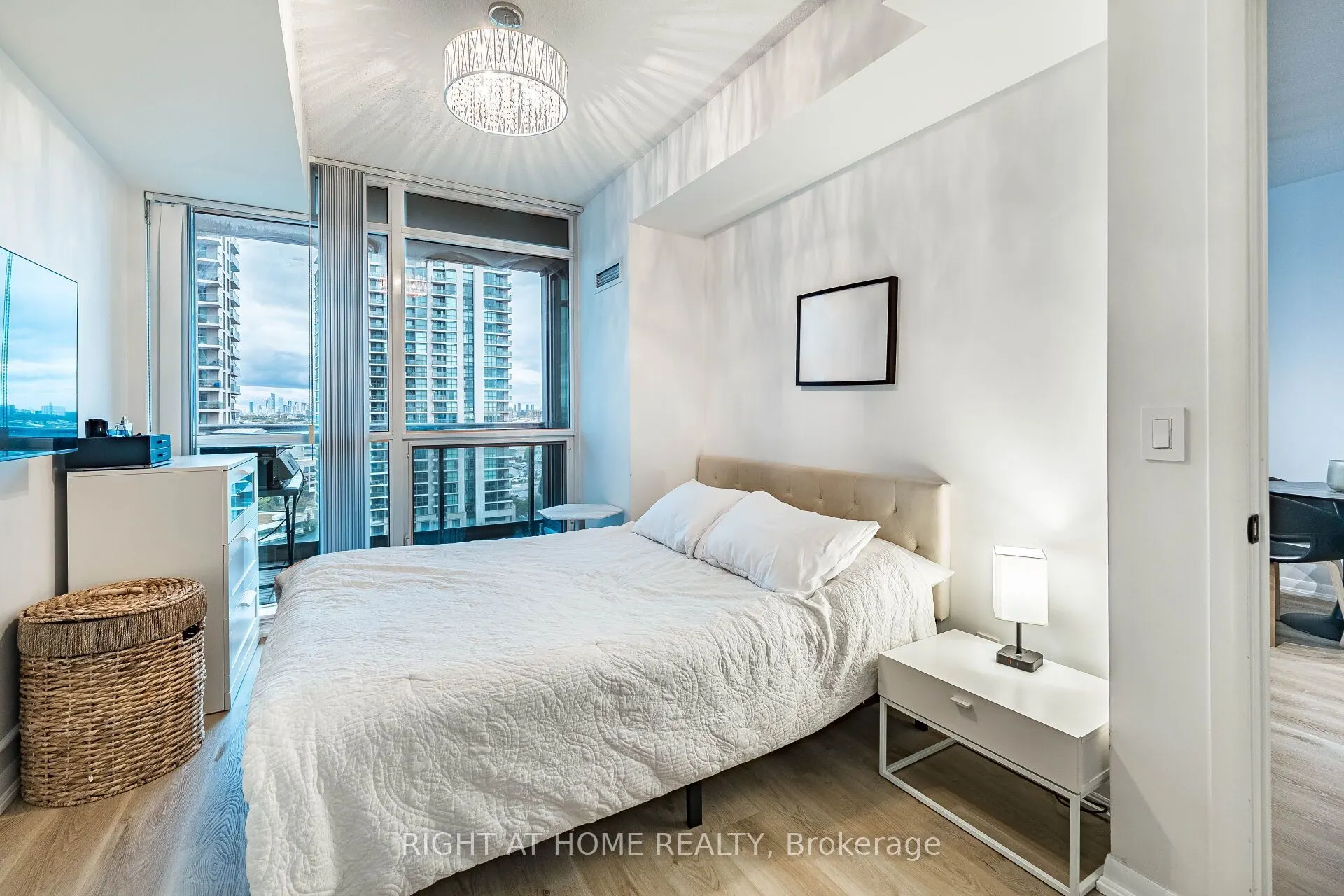 205 Sherway Gardens Road #1211