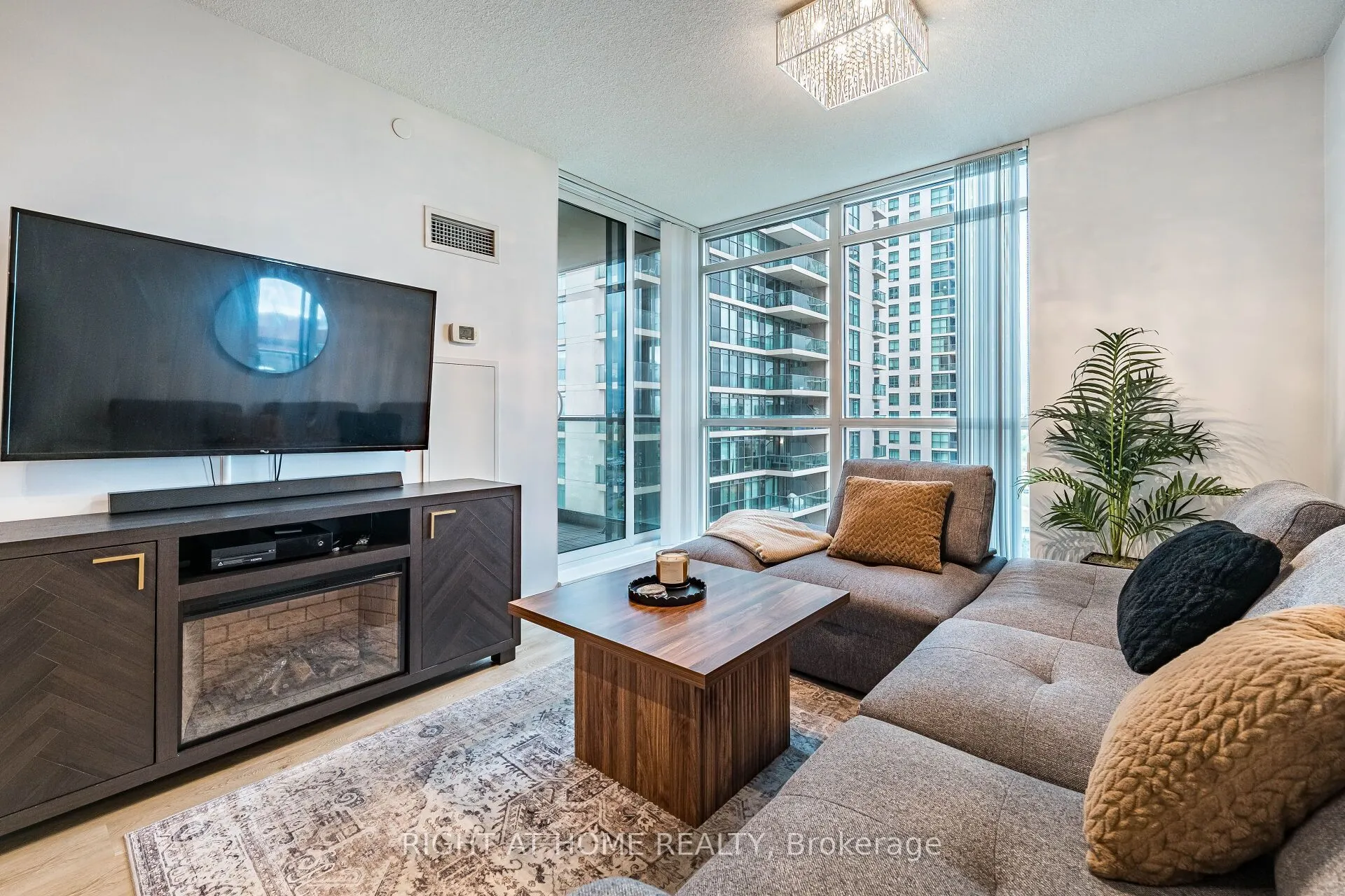 205 Sherway Gardens Road #1211