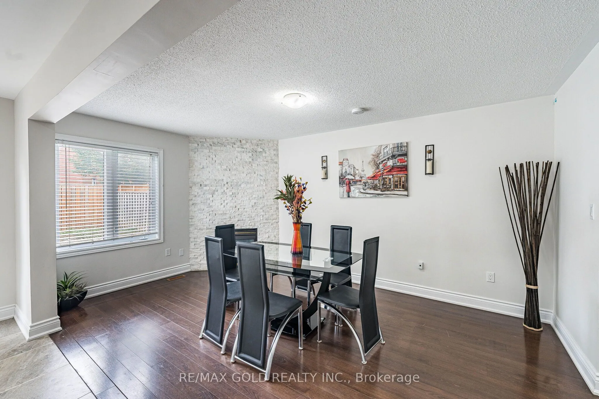 329 Howard Crescent