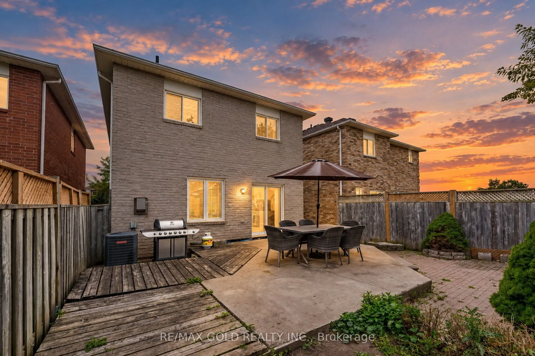 329 Howard Crescent