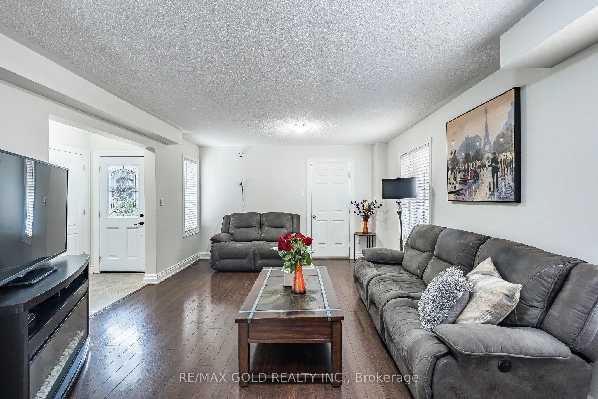 329 Howard Crescent