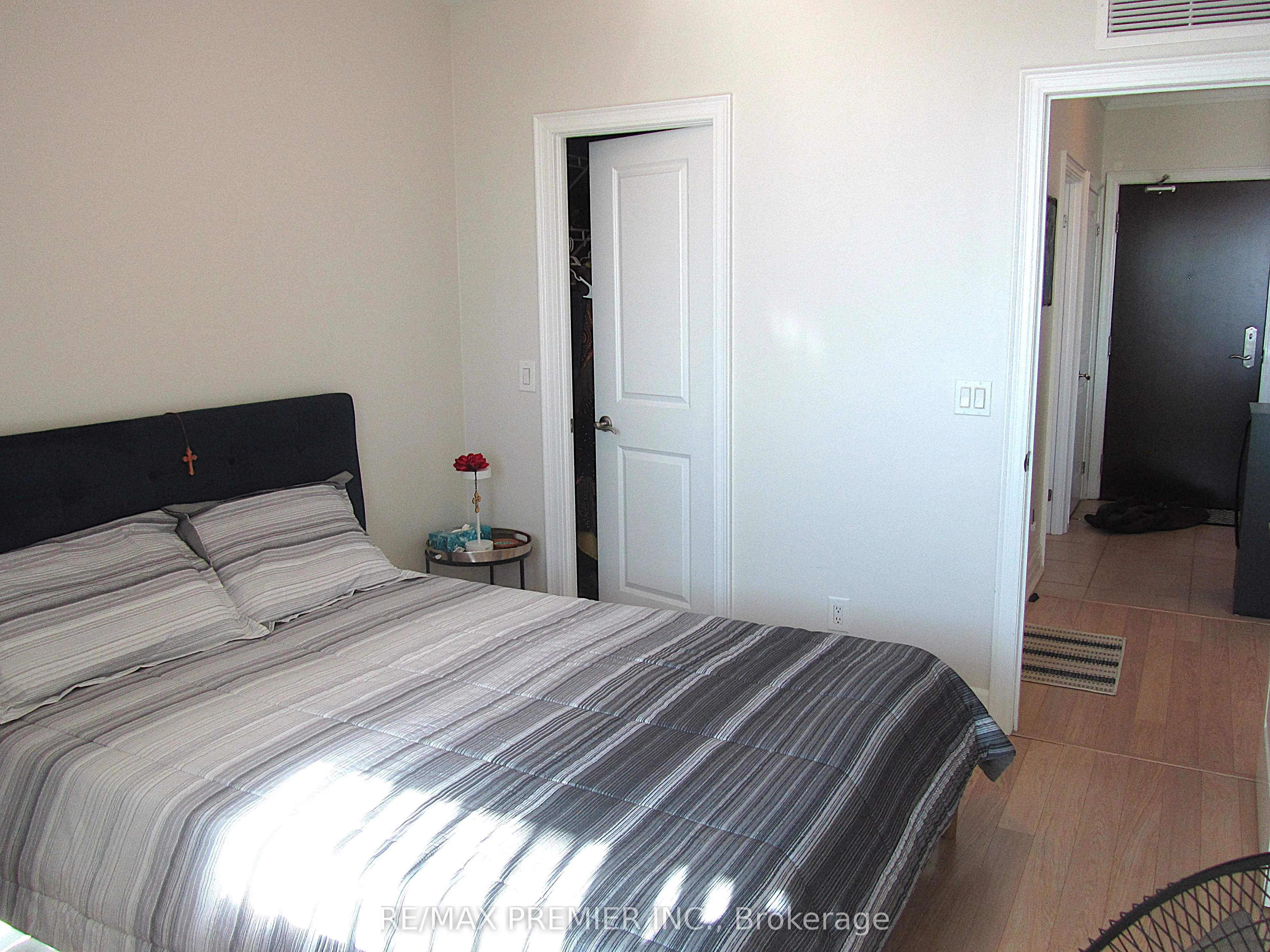 100 John Street #2505