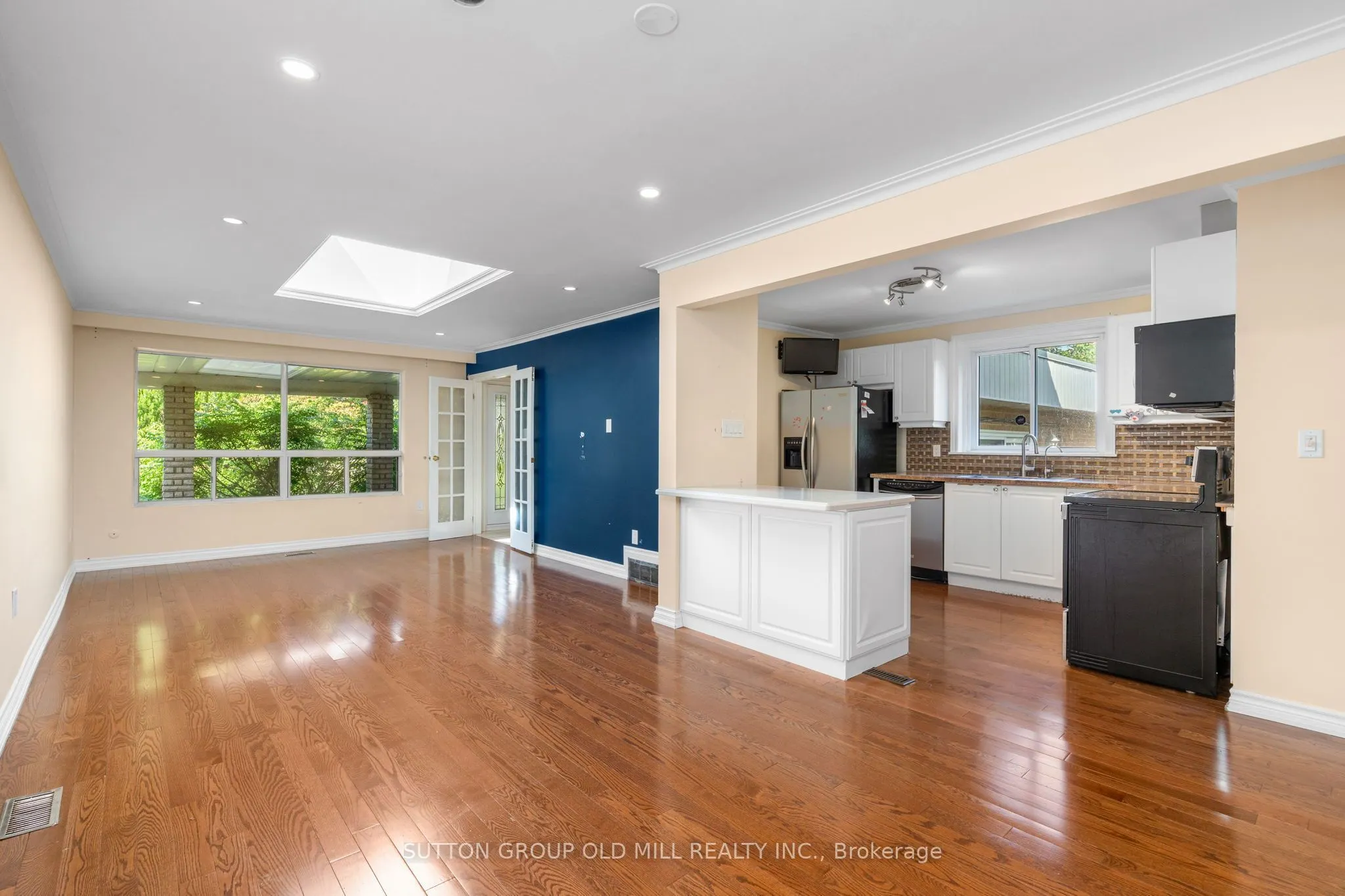 2 Leita Court