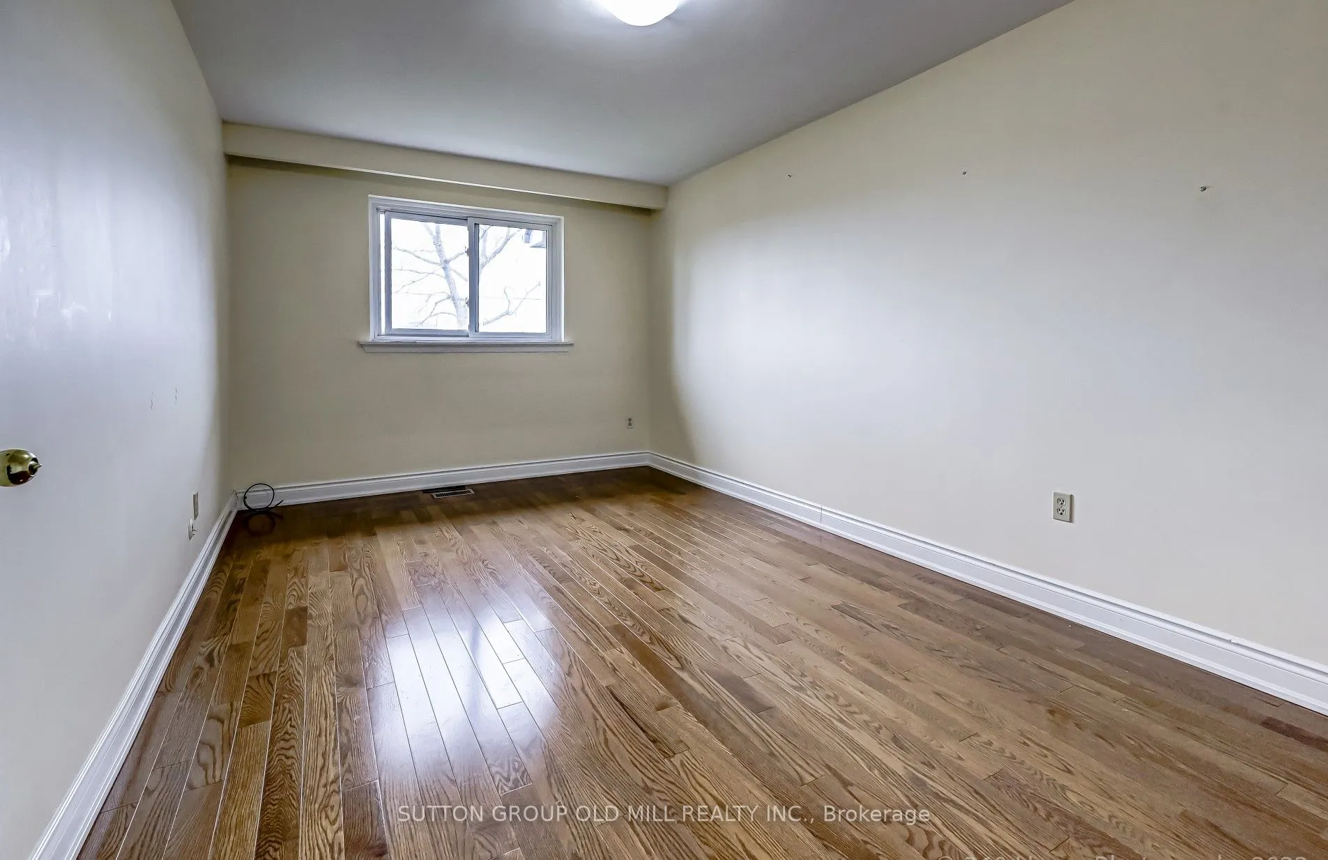 2 Leita Court