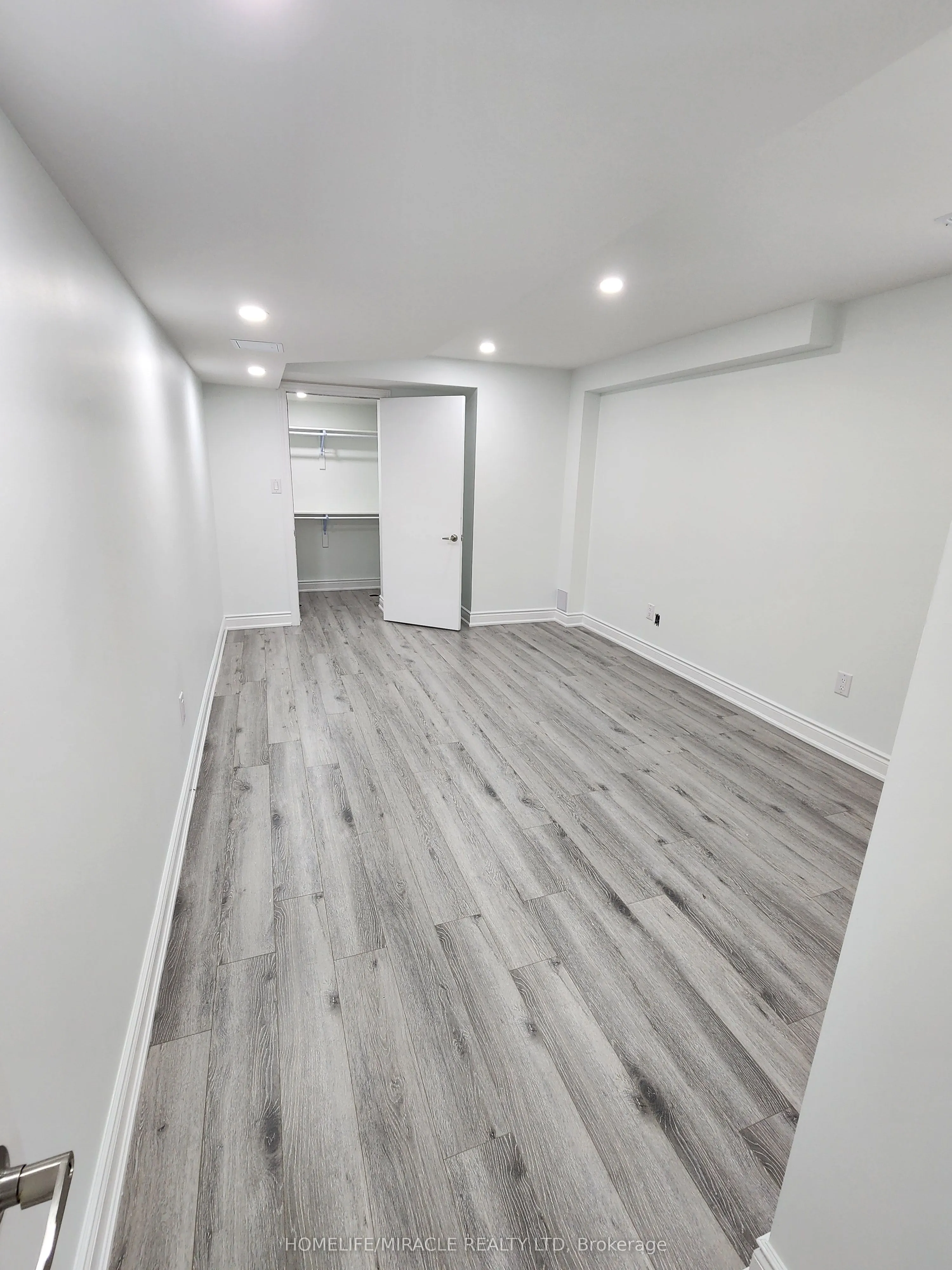 67 Calabria Drive #Basement