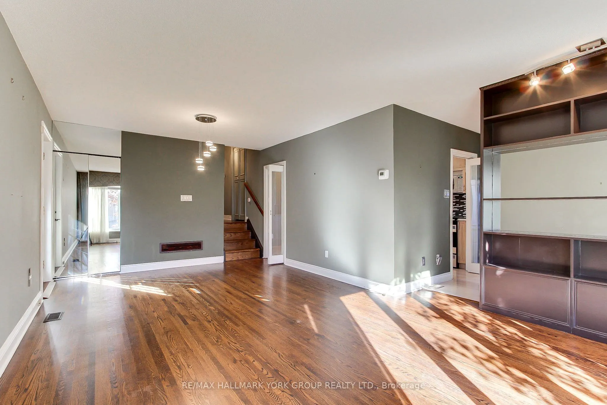 10 Harefield Drive