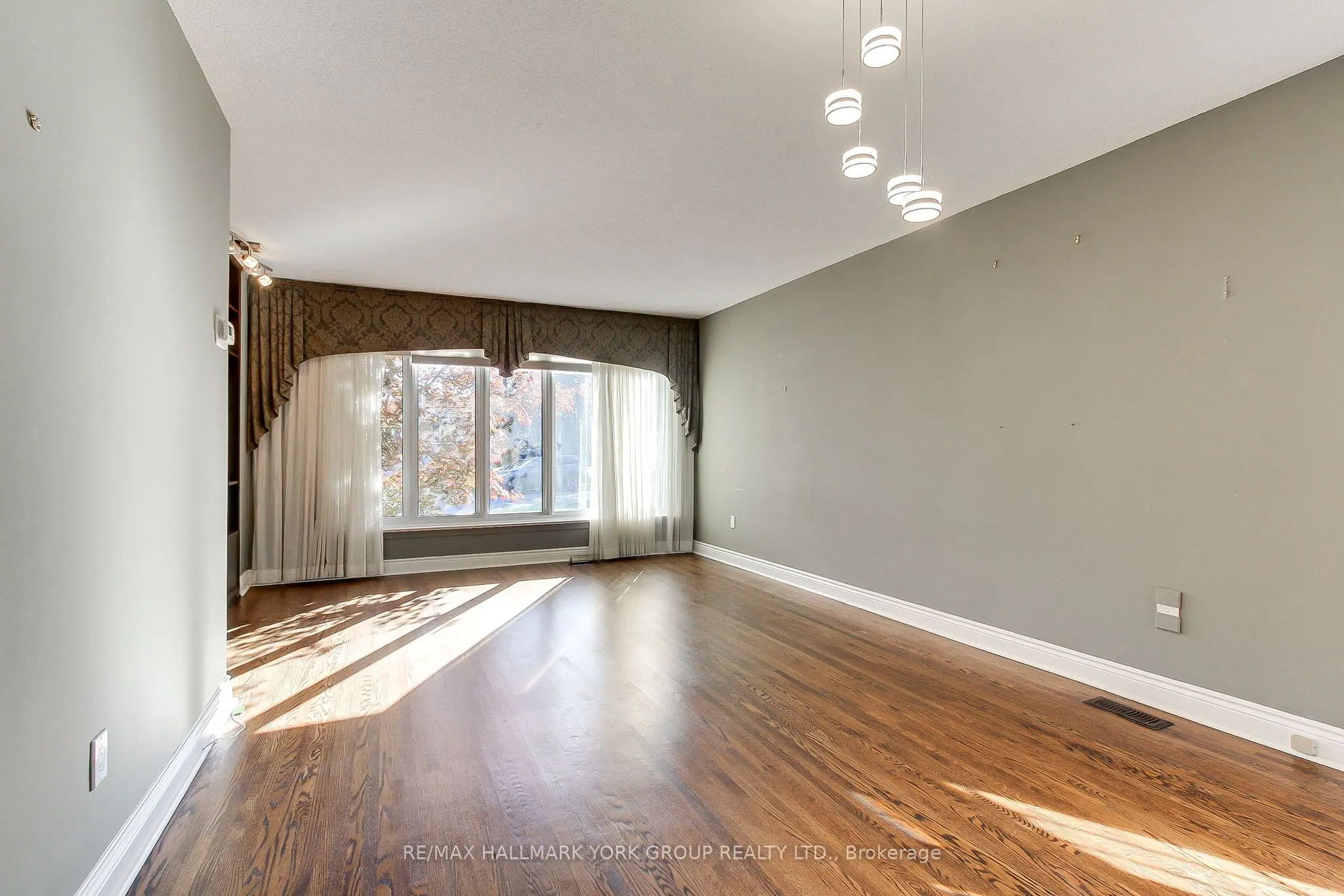 10 Harefield Drive