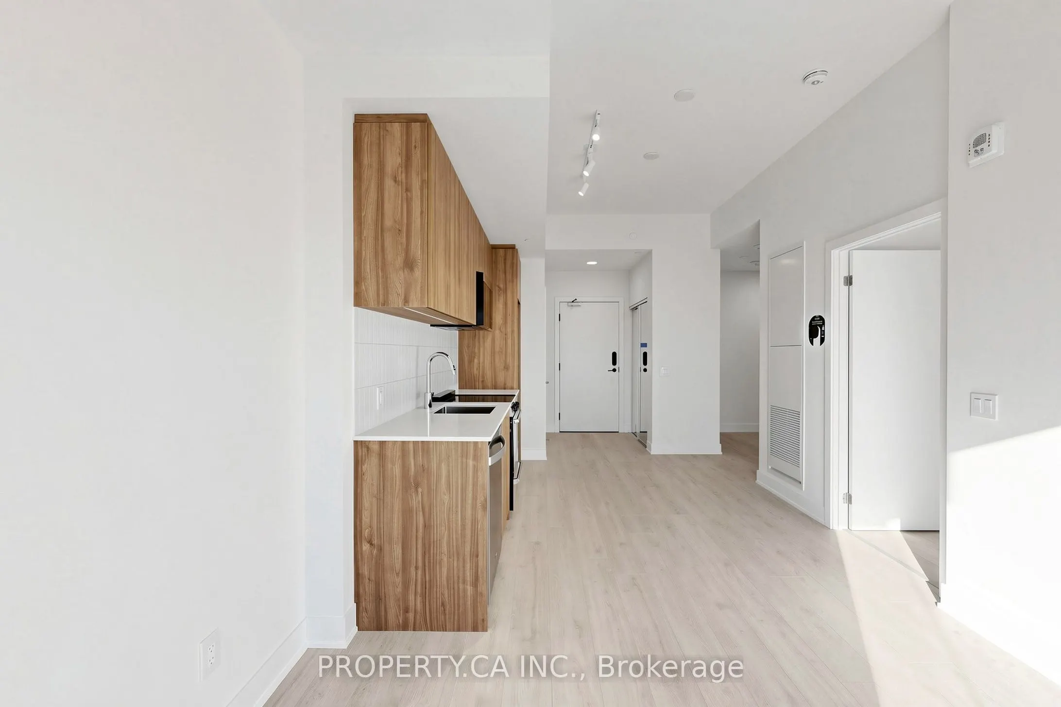 3008 William Cutmore Boulevard #708