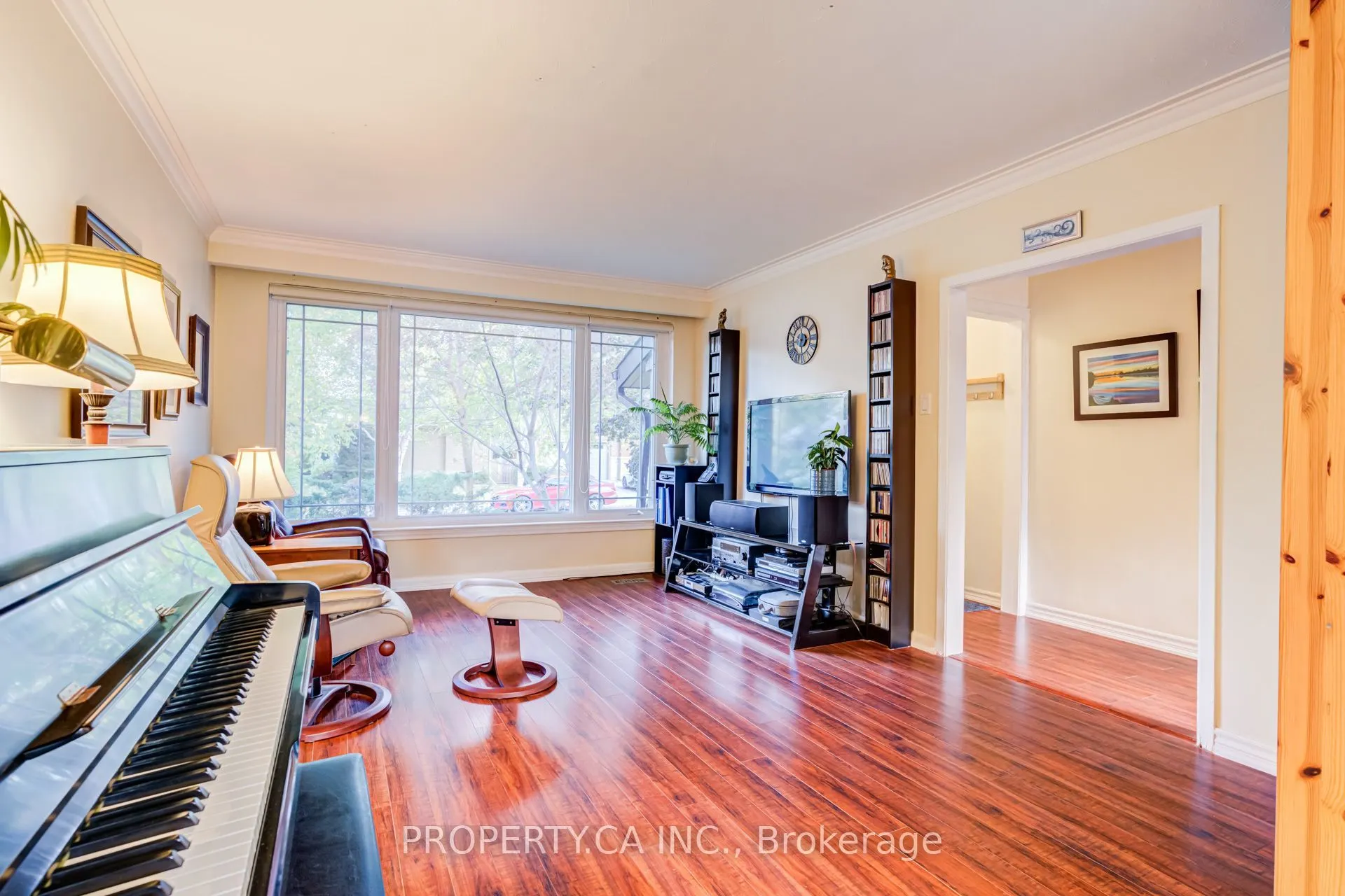 2302 Redfern Road