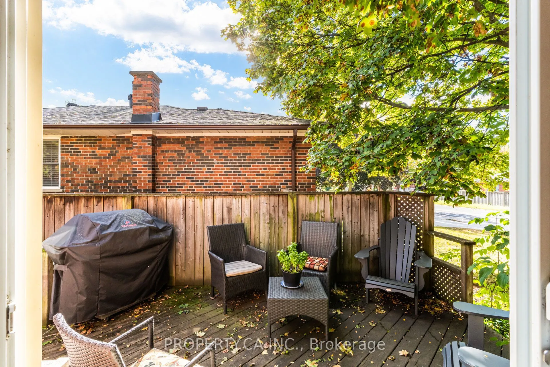 2302 Redfern Road
