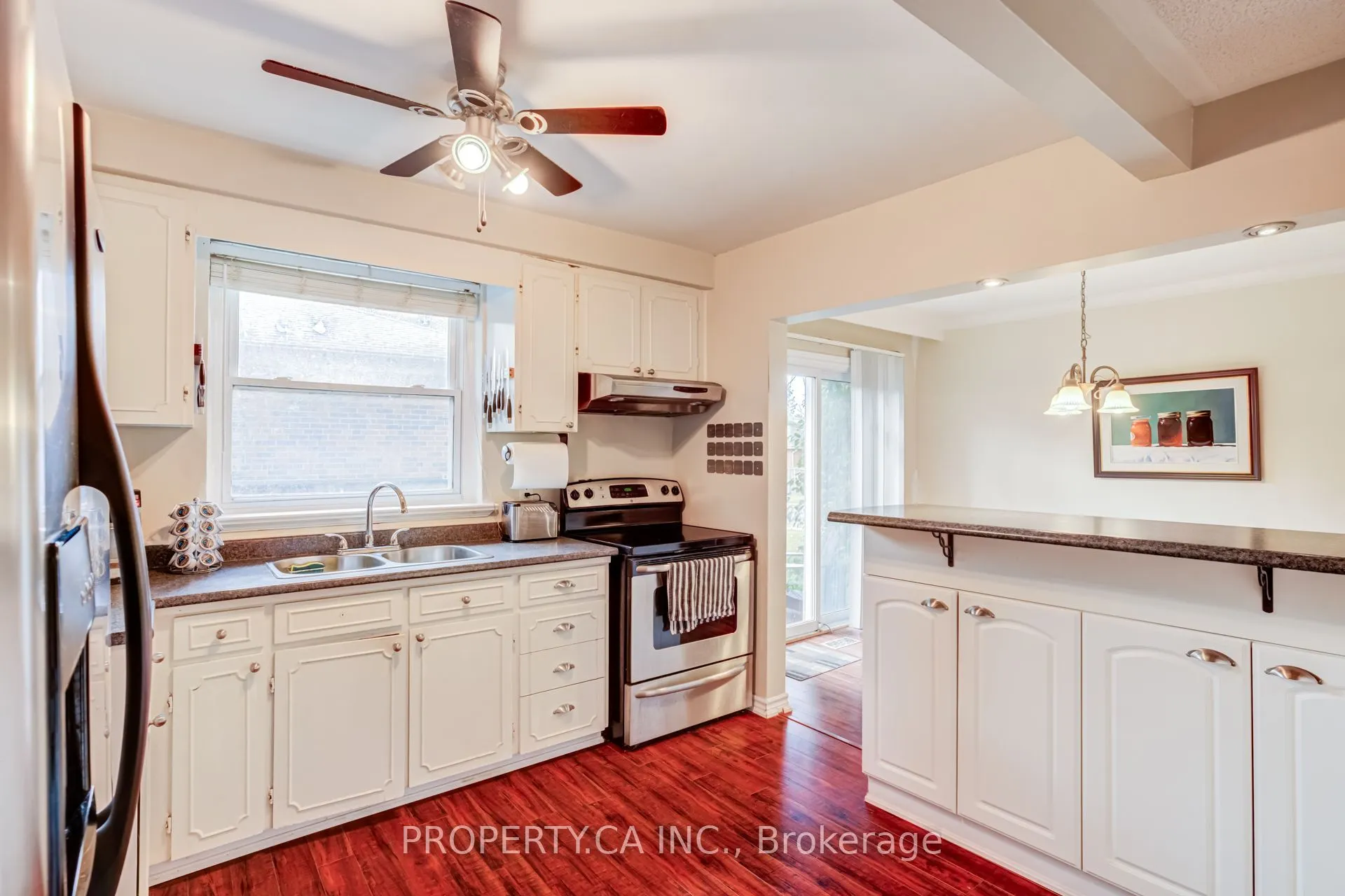 2302 Redfern Road