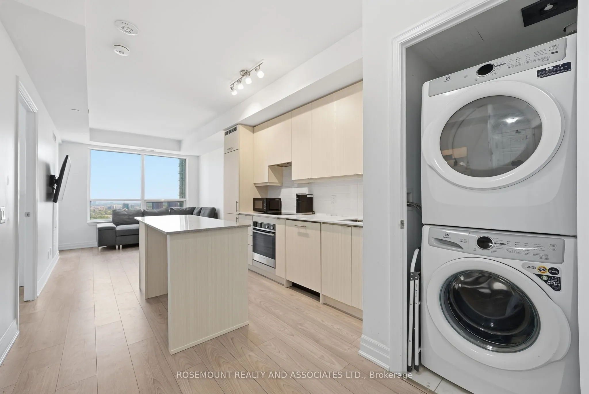 36 ELM Drive W #2105