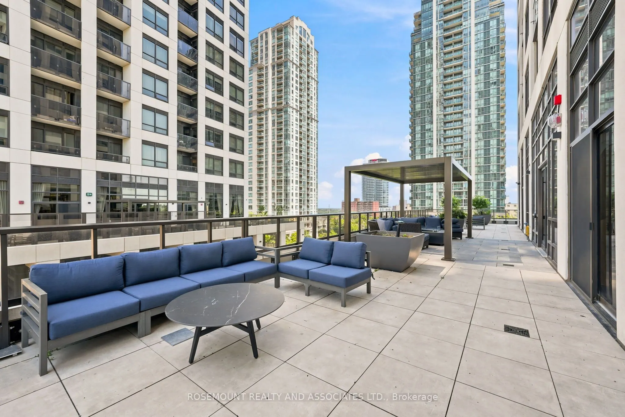 36 ELM Drive W #2105