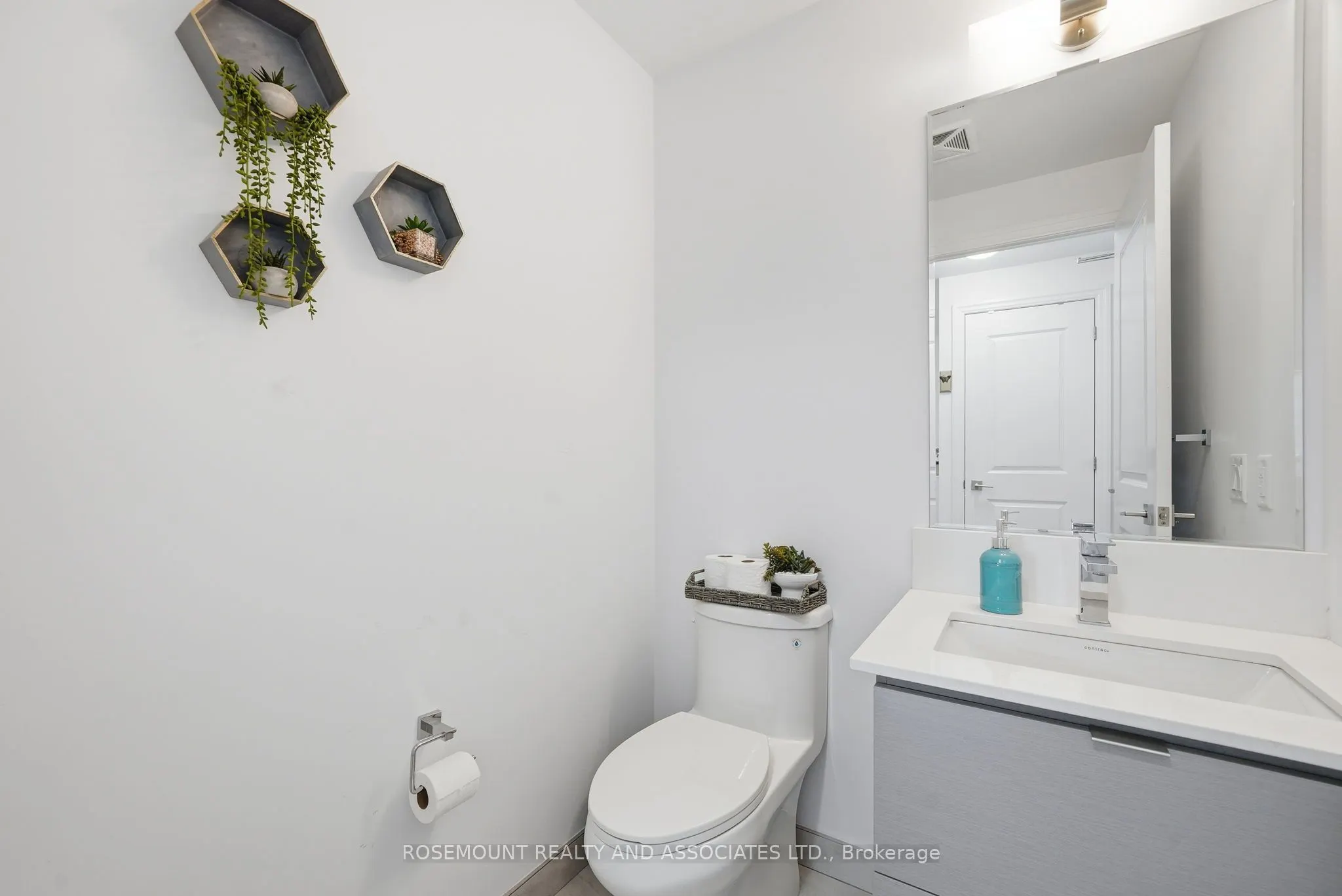 36 ELM Drive W #2105