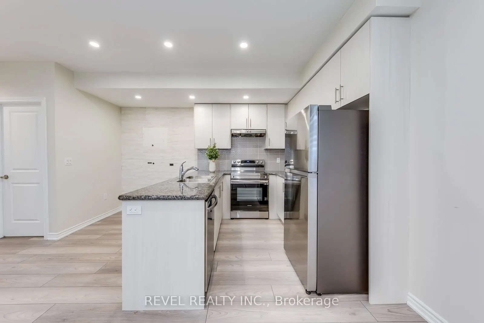 70 Halliford Place #402