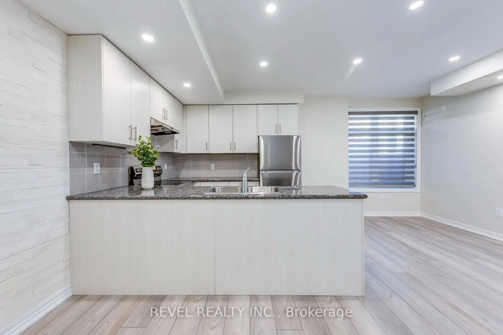70 Halliford Place #402