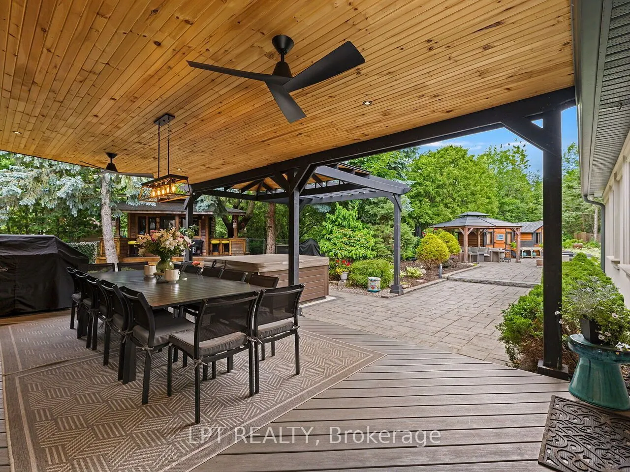 493 Tipperton Crescent