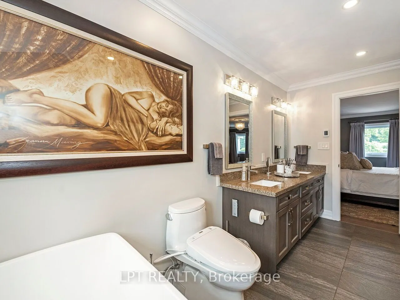 493 Tipperton Crescent