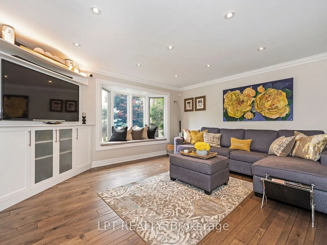 493 Tipperton Crescent