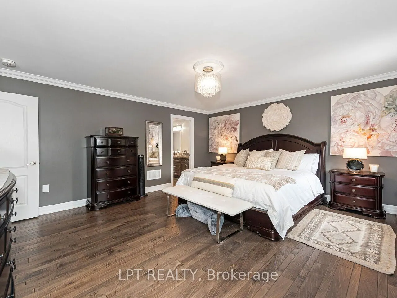 493 Tipperton Crescent
