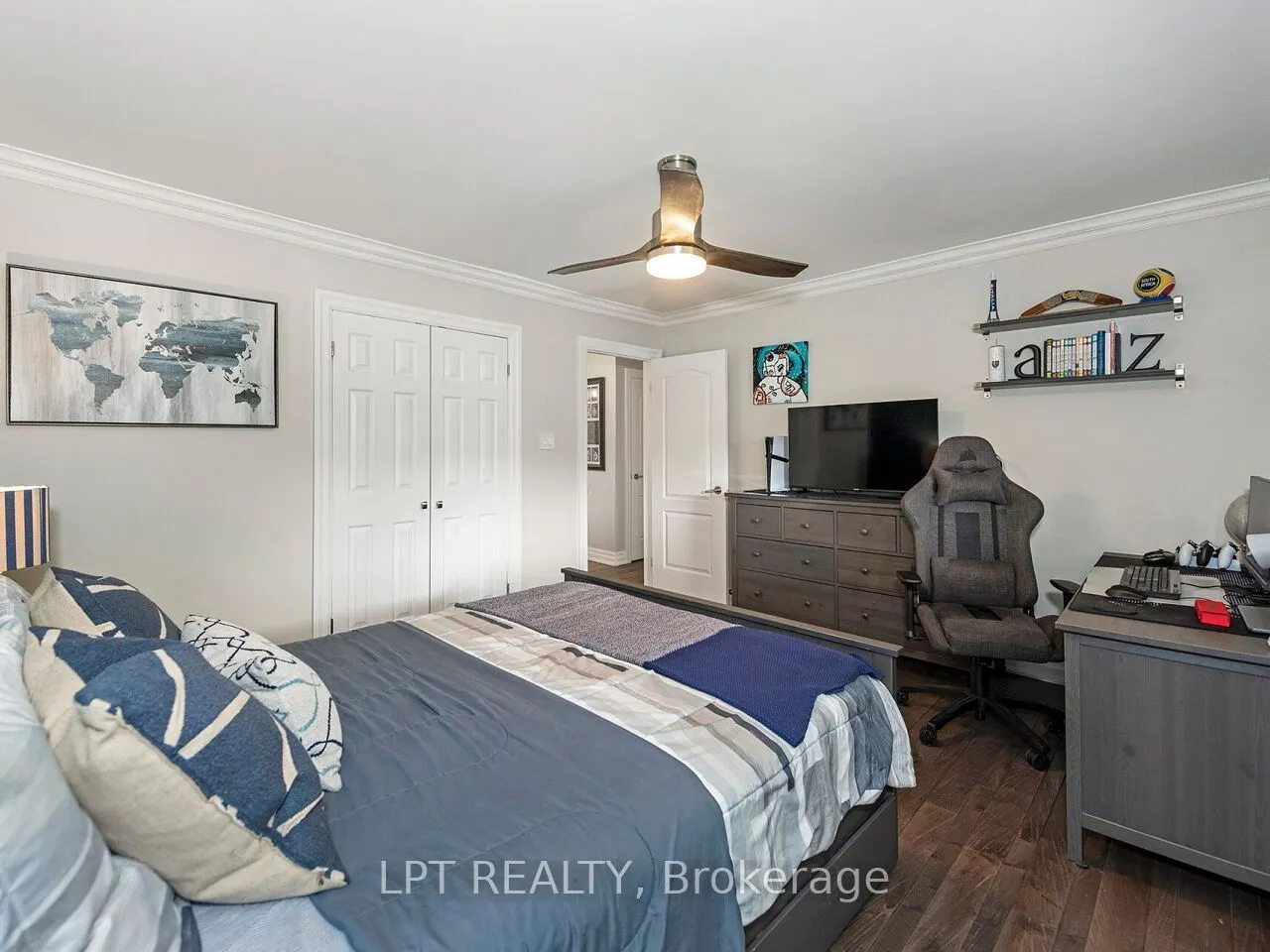 493 Tipperton Crescent