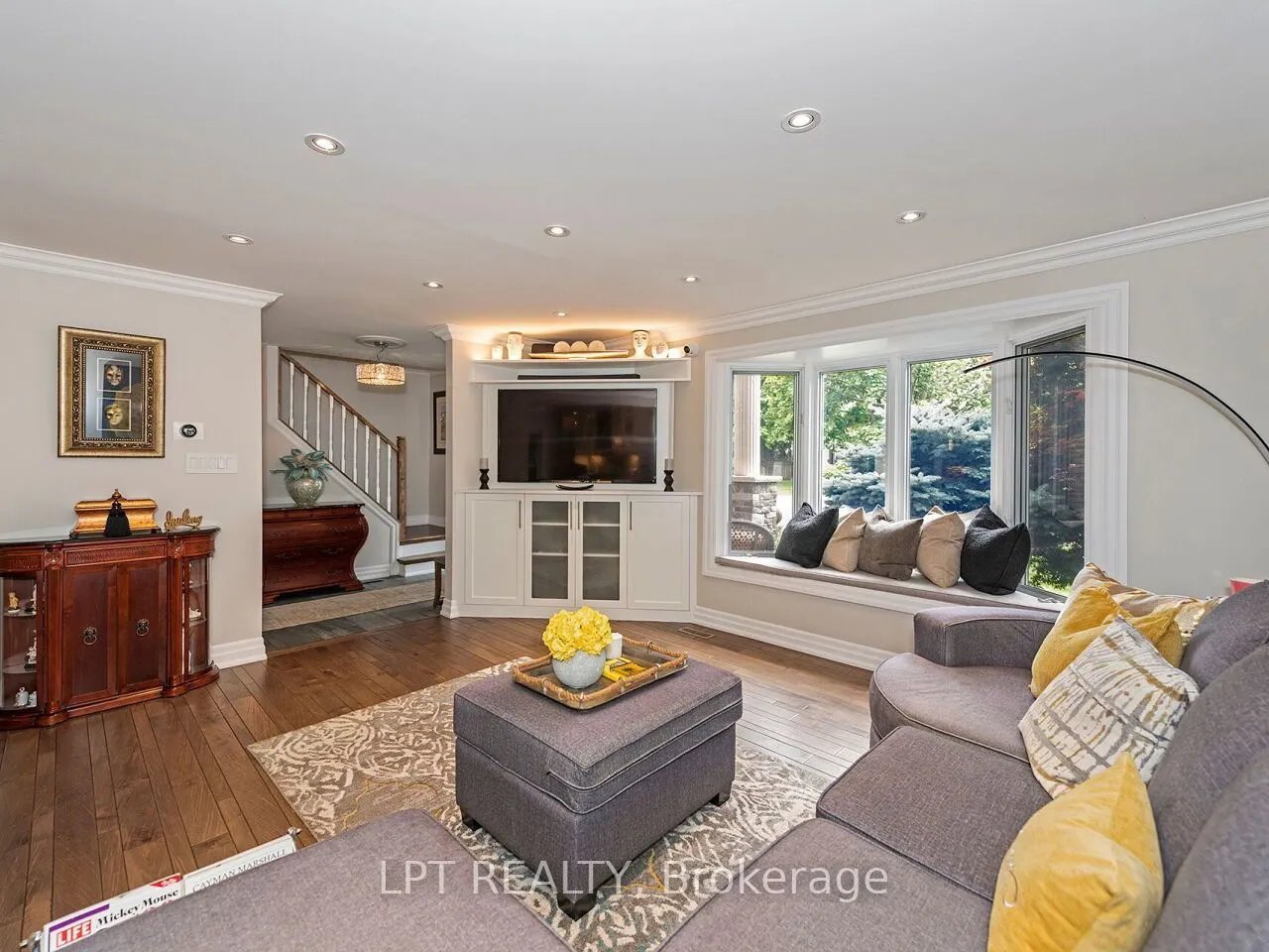 493 Tipperton Crescent