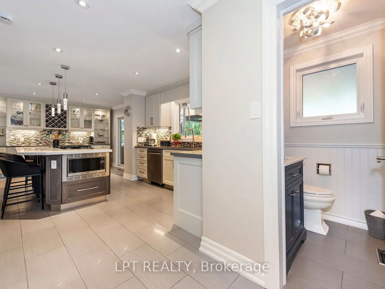493 Tipperton Crescent