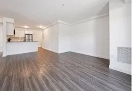 100 Bronte Street S