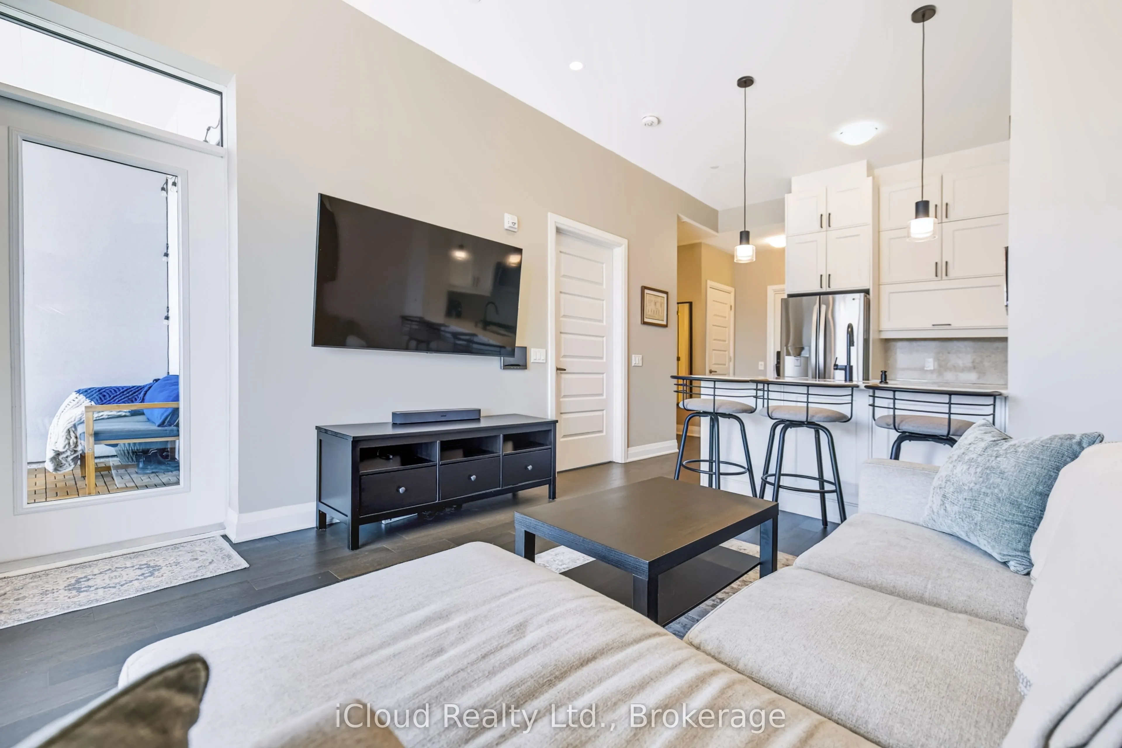 460 Gordon Krantz Avenue #612