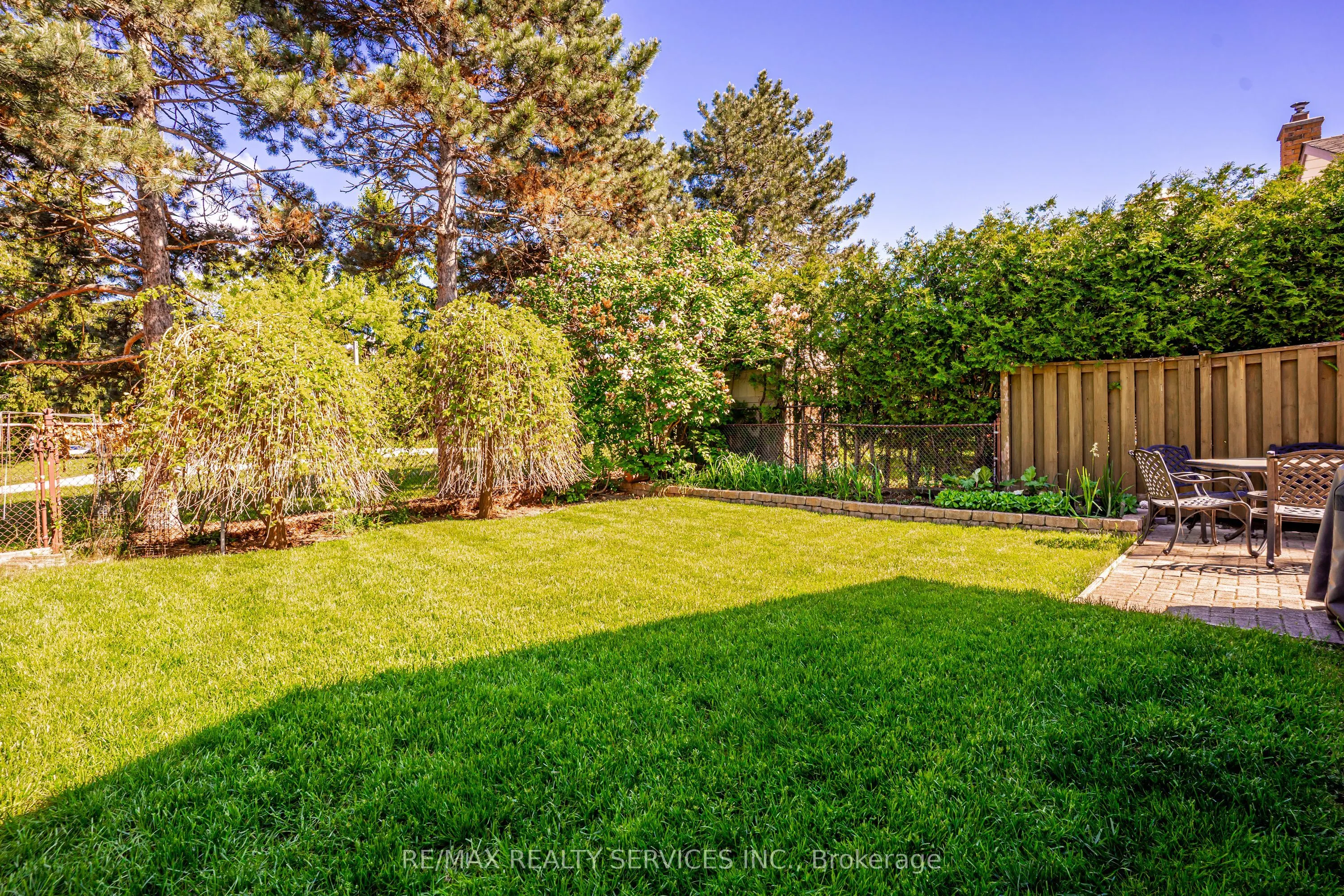 32 Winterfold Drive