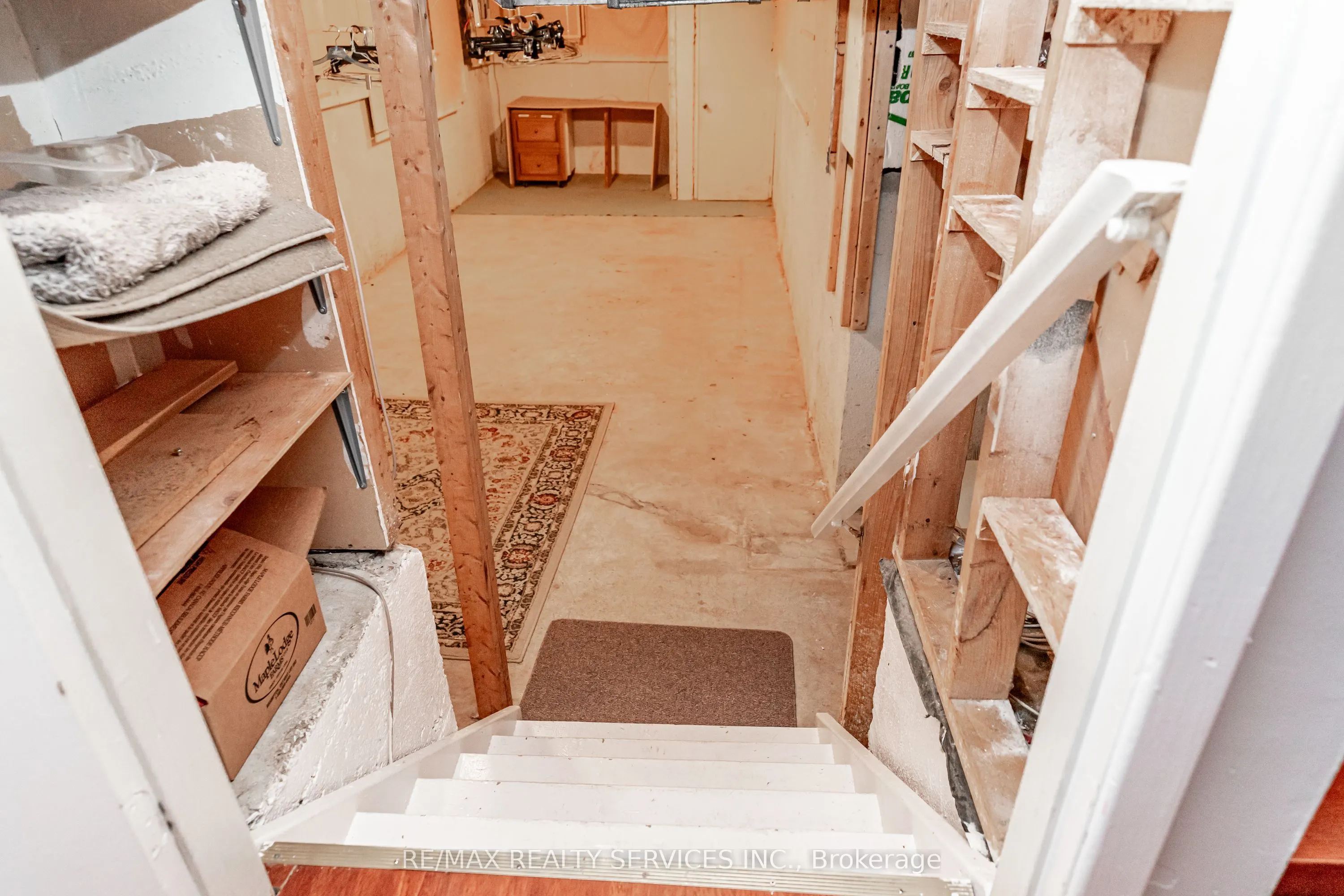 32 Winterfold Drive