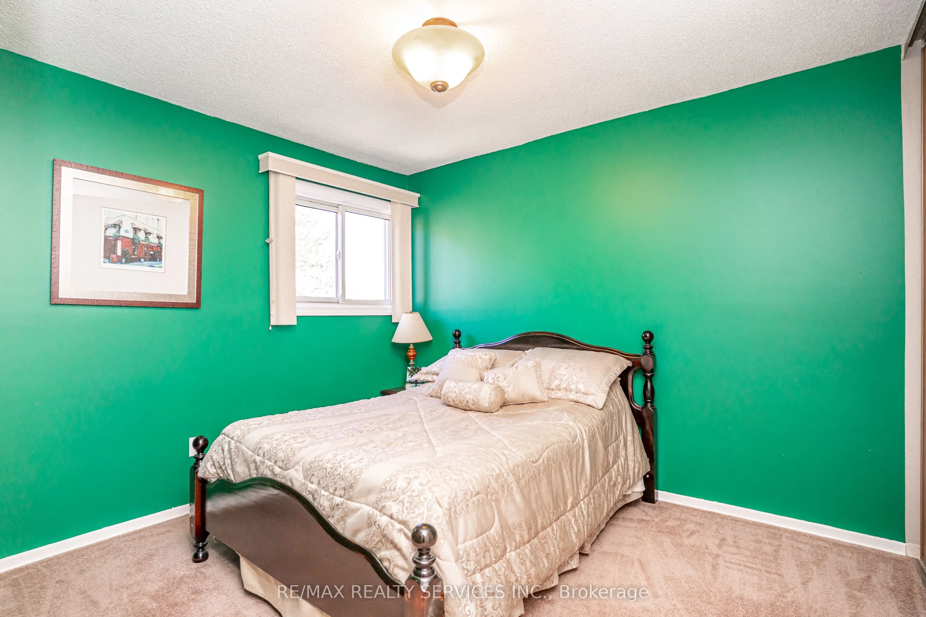 32 Winterfold Drive