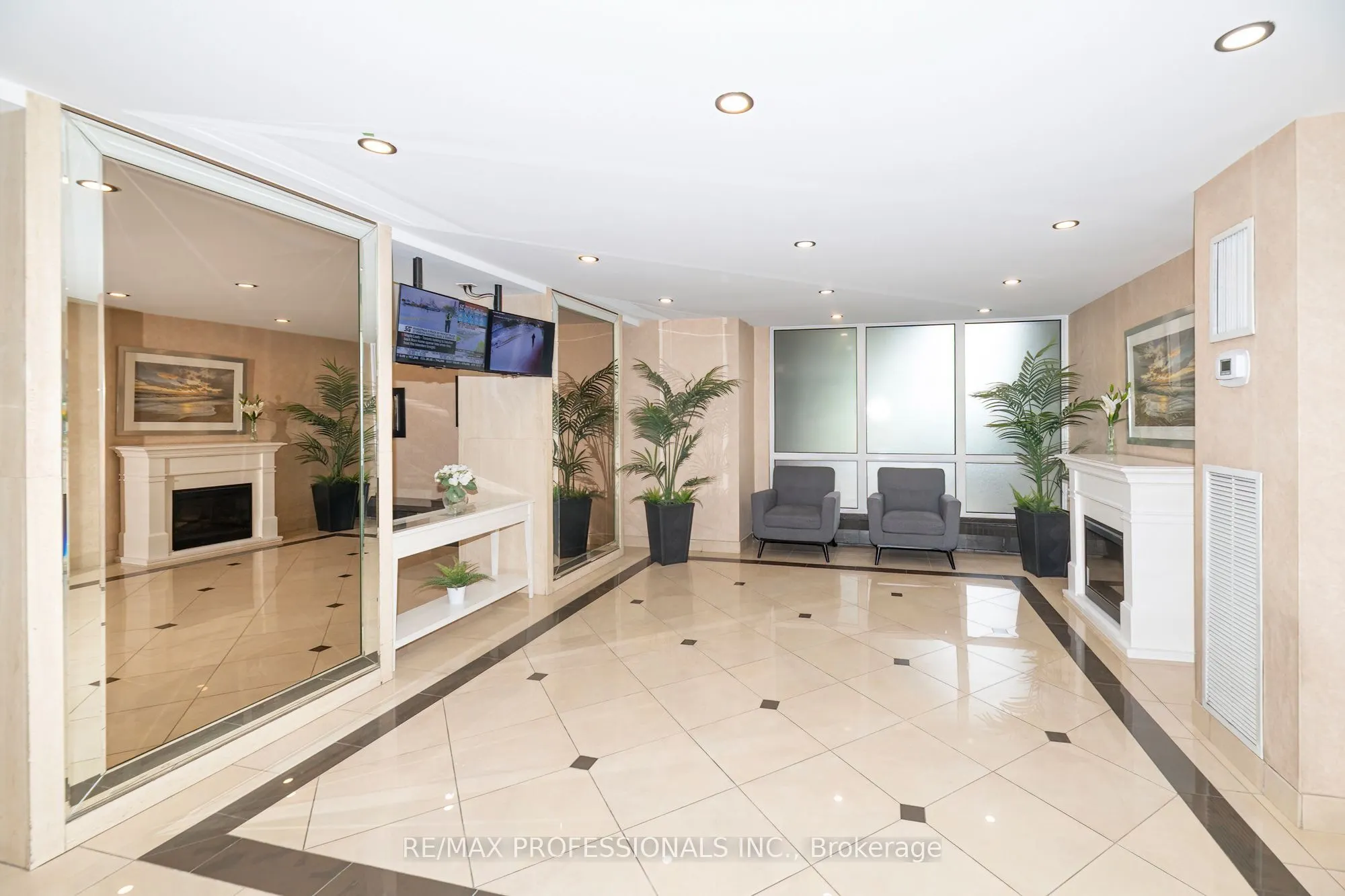 1515 Lakeshore Road #708
