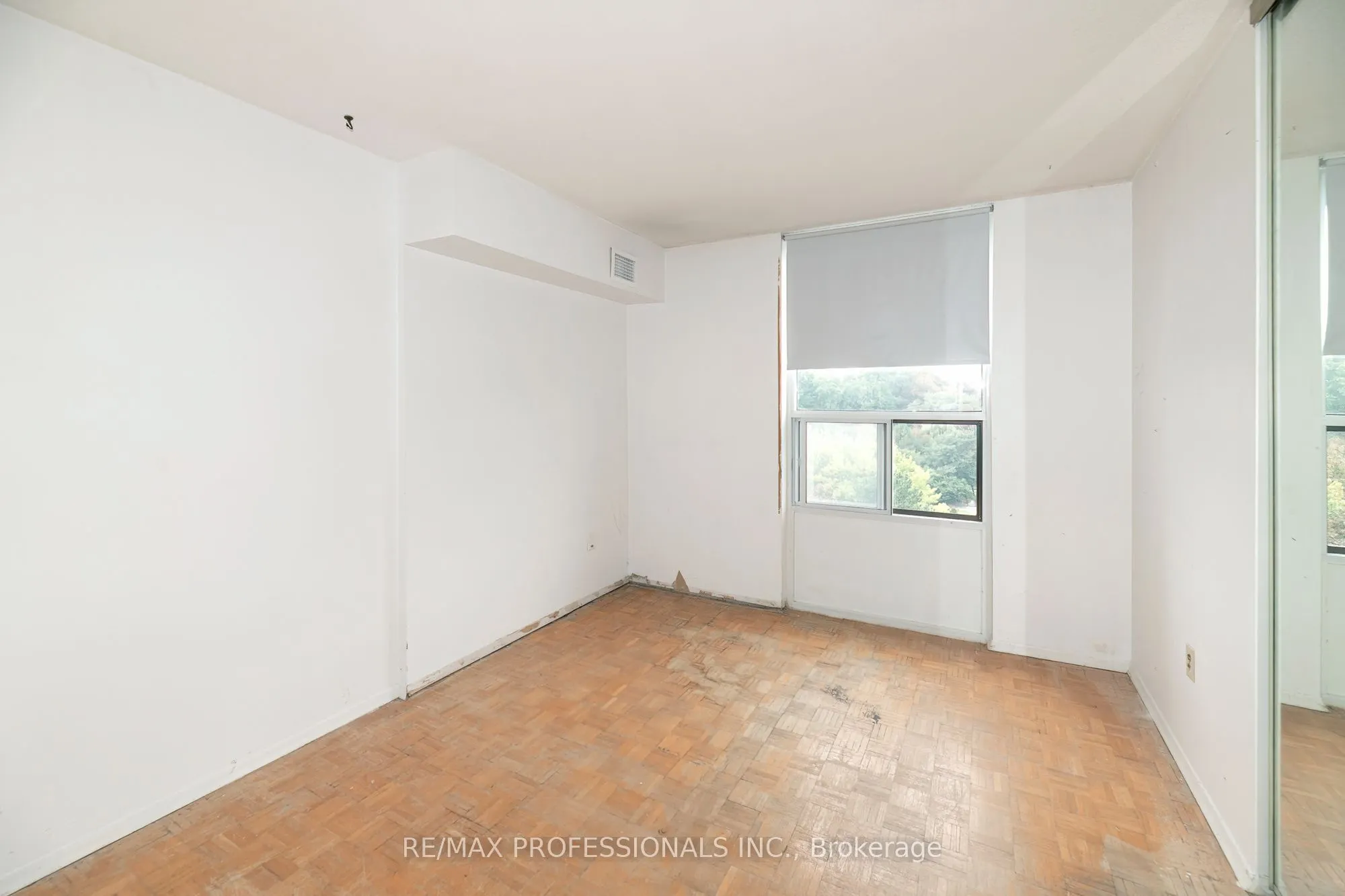 1515 Lakeshore Road #708