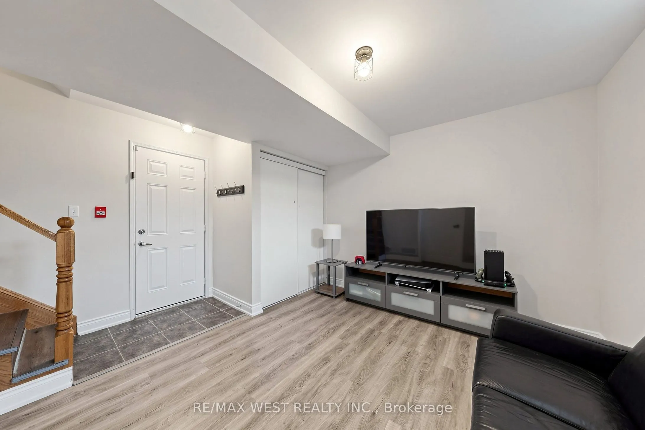 608 Shoreline Drive #1