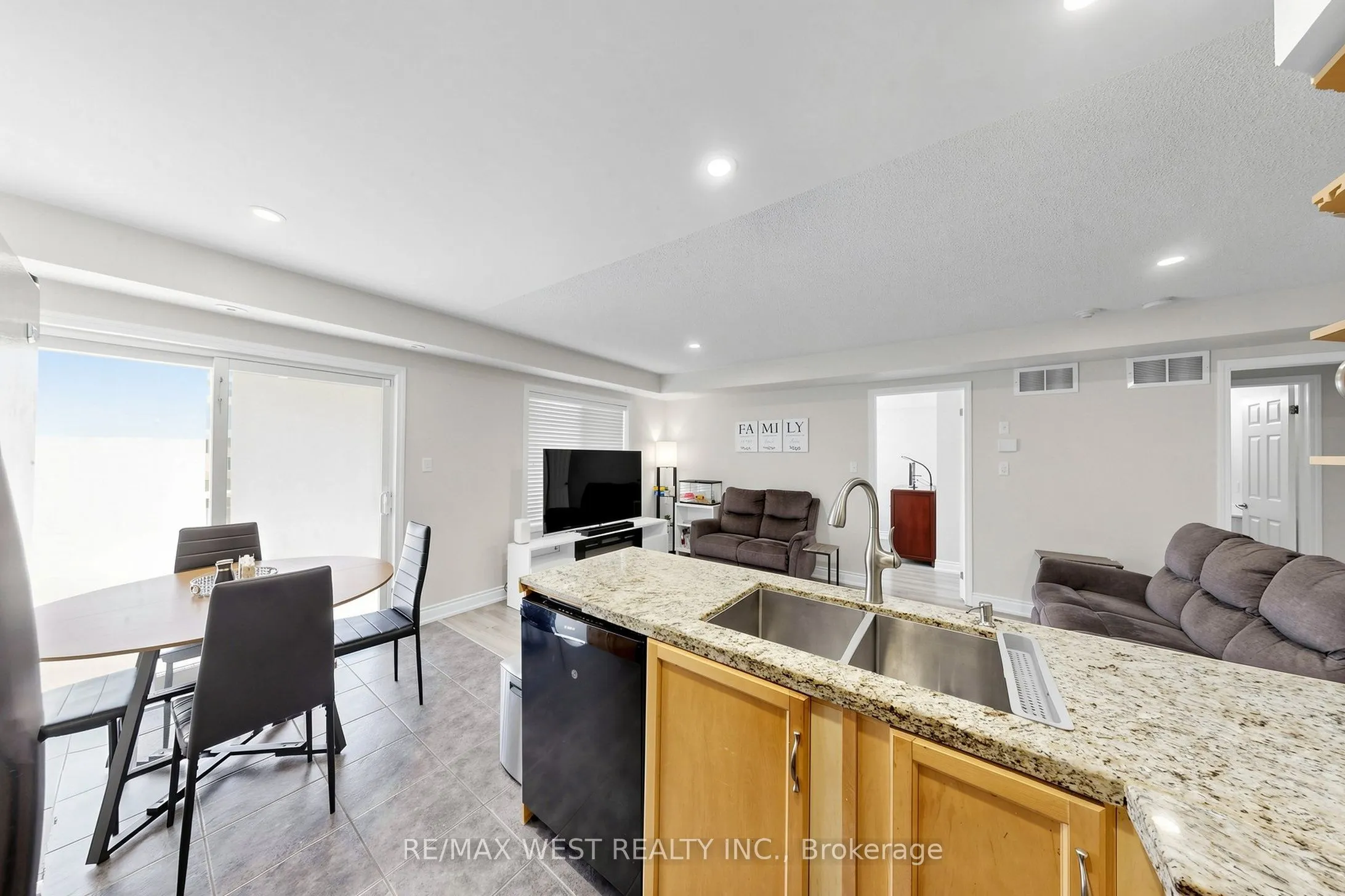 608 Shoreline Drive #1
