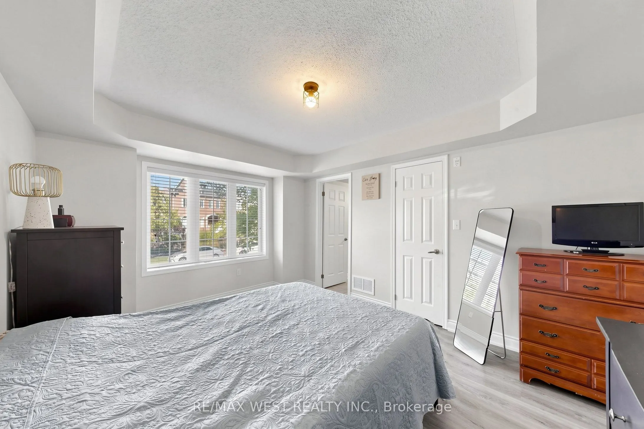 608 Shoreline Drive #1