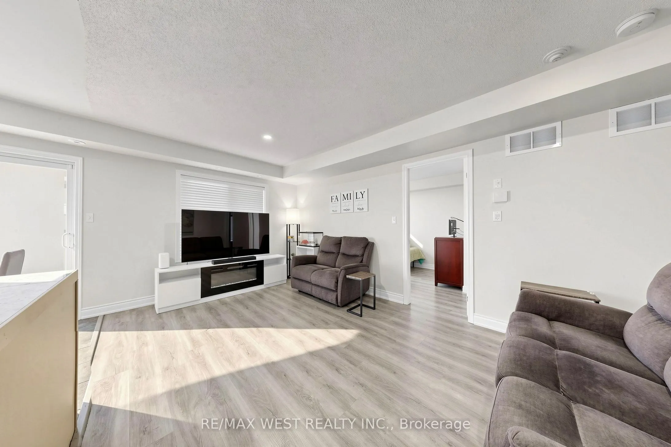 608 Shoreline Drive #1