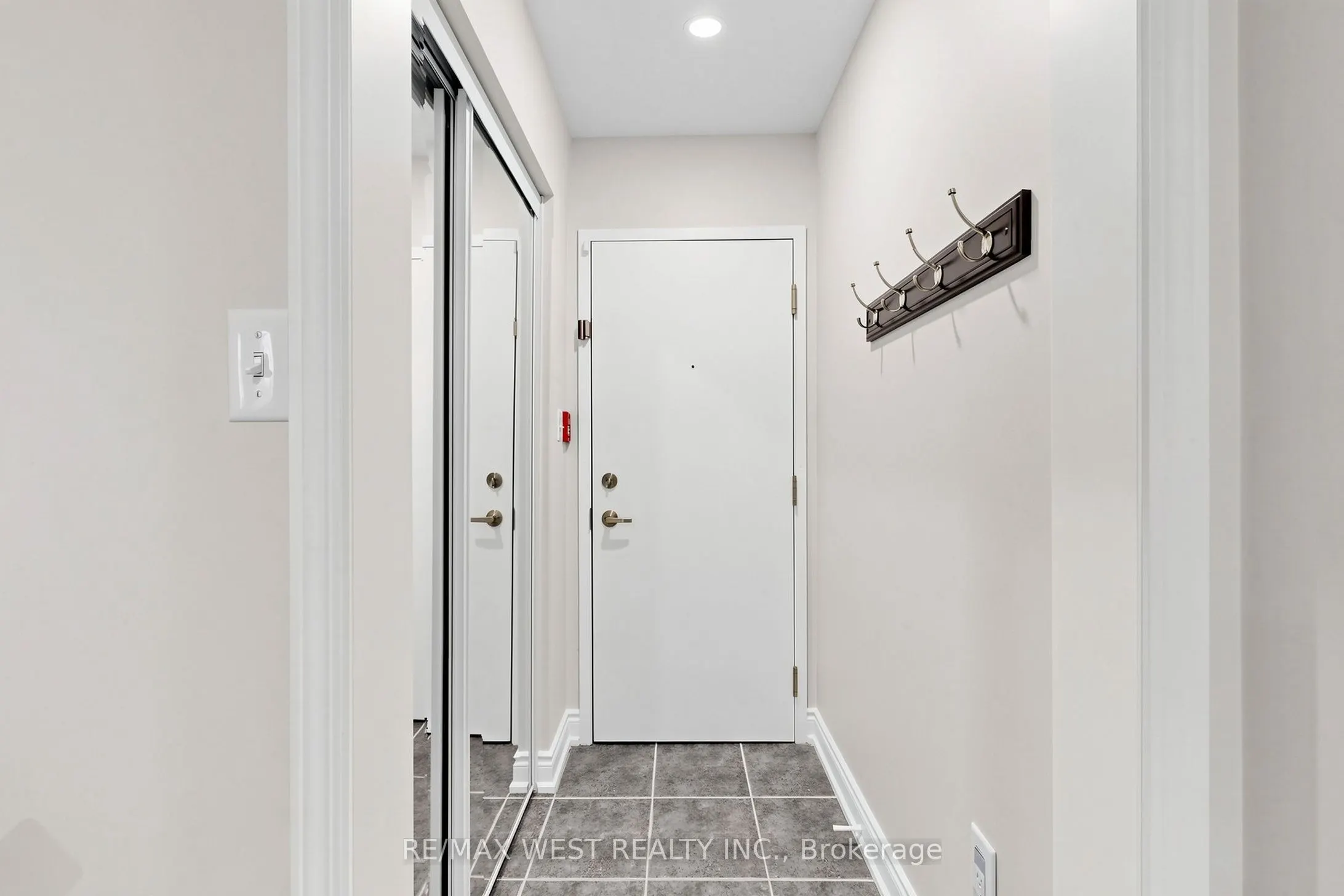 608 Shoreline Drive #1