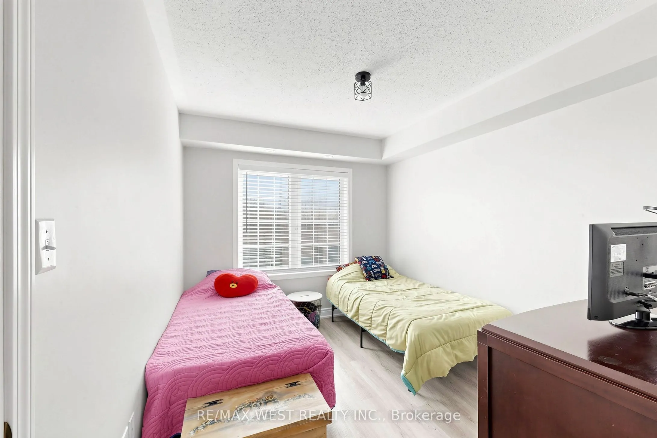 608 Shoreline Drive #1