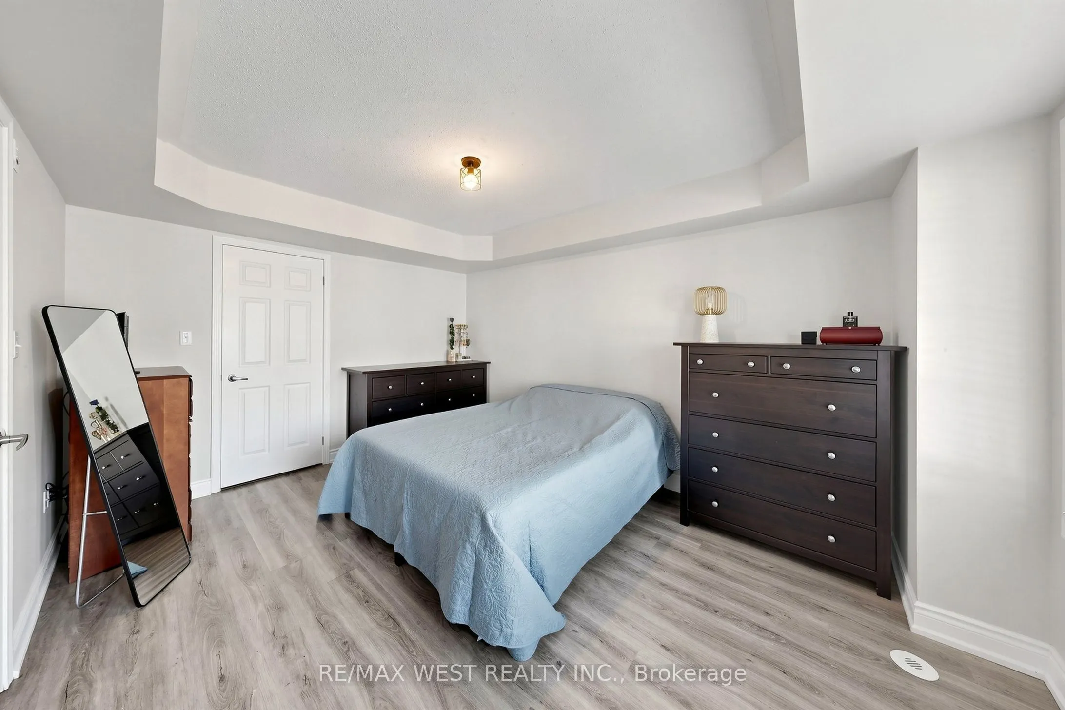 608 Shoreline Drive #1