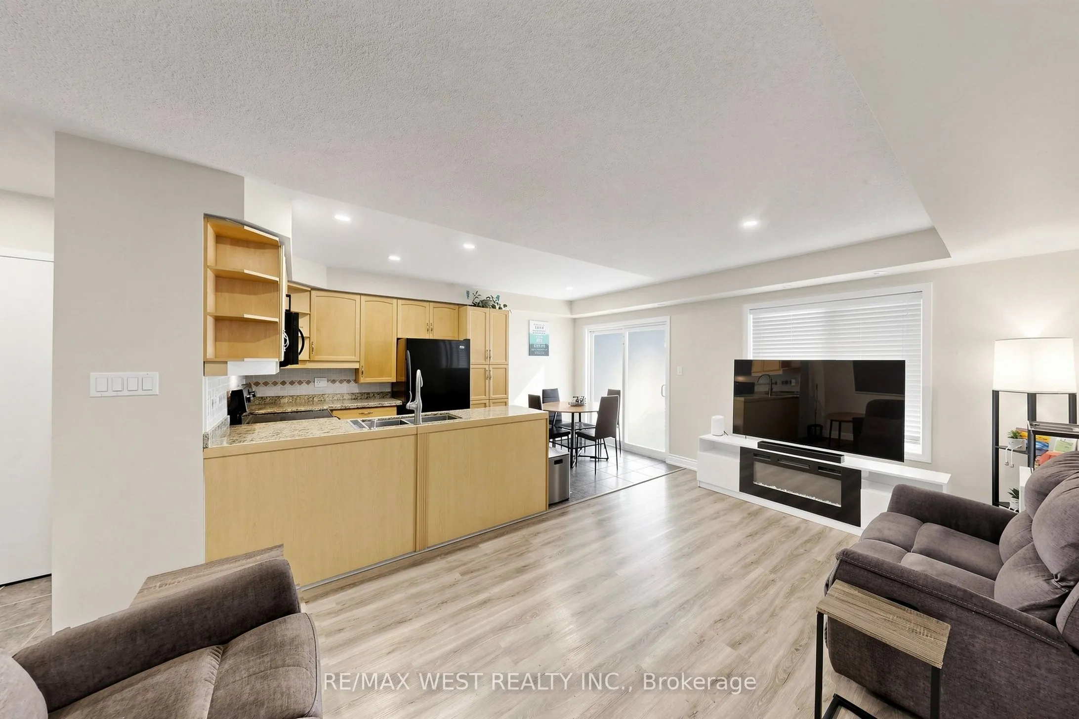 608 Shoreline Drive #1