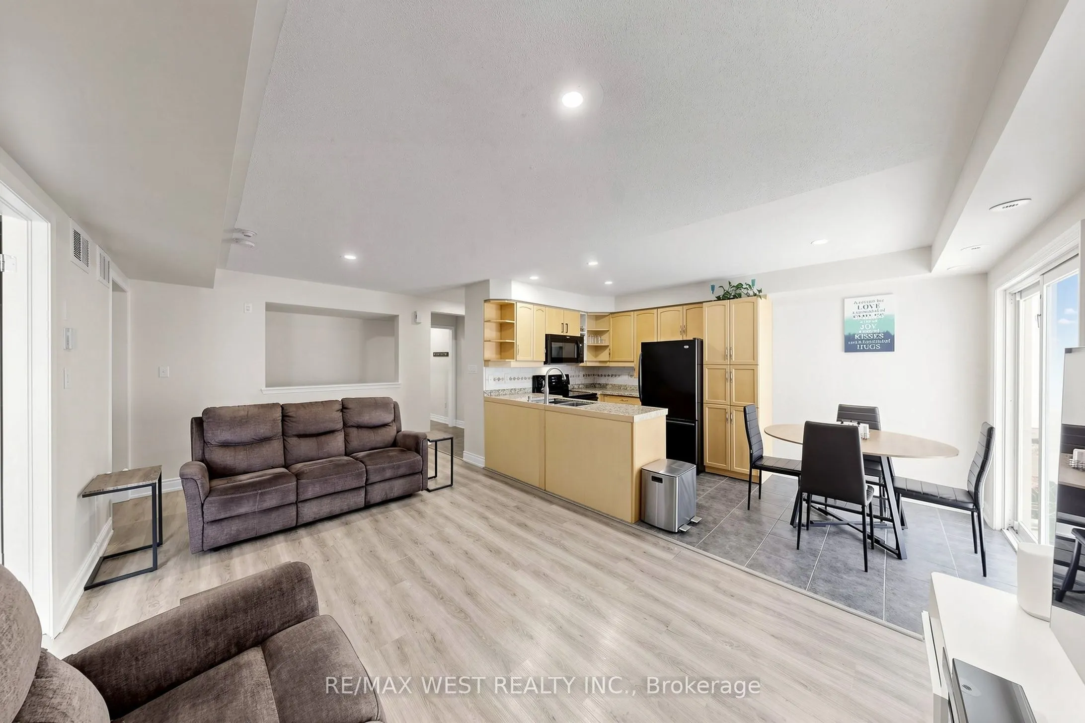 608 Shoreline Drive #1