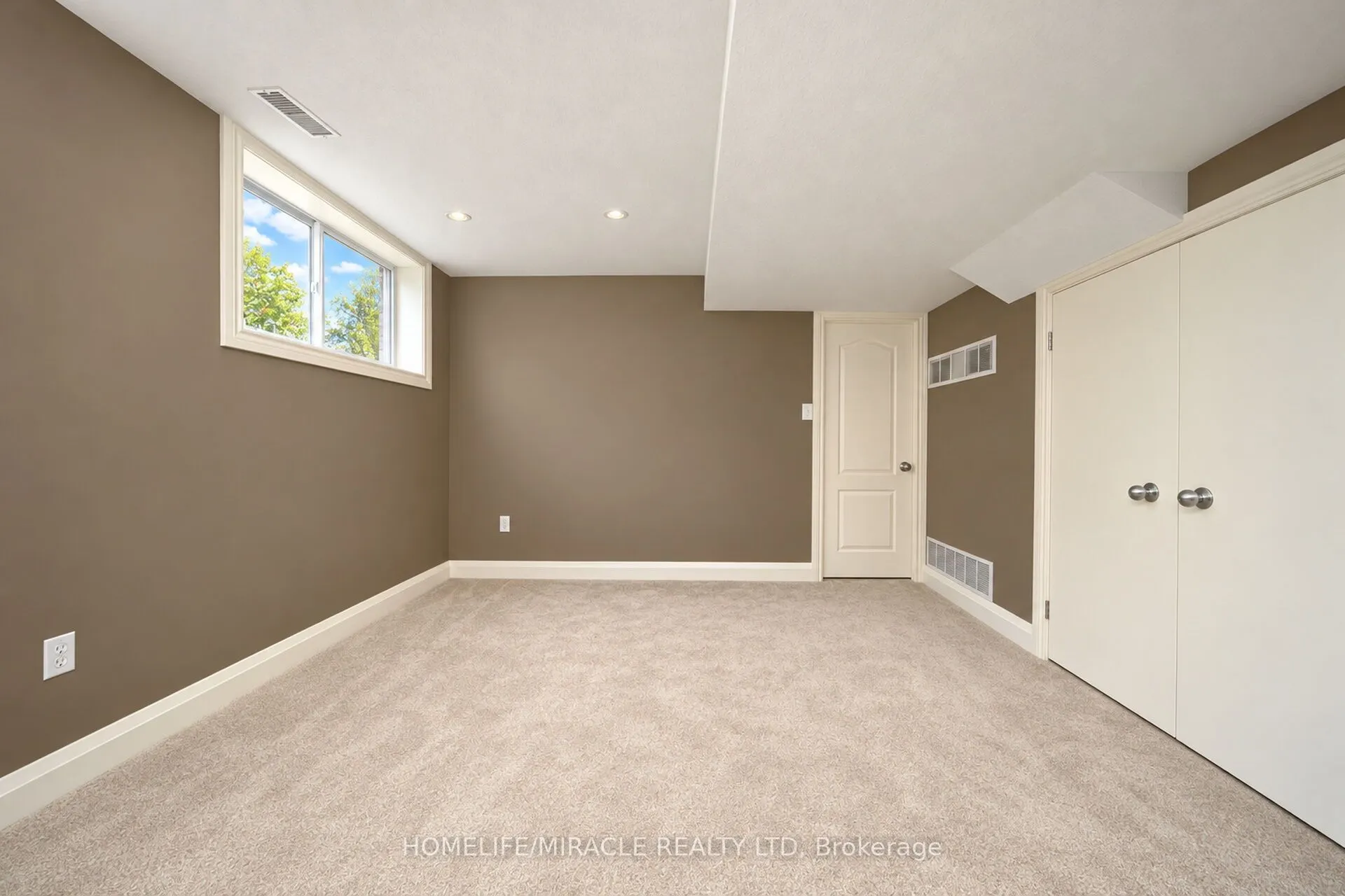 17 Buena Vista Drive