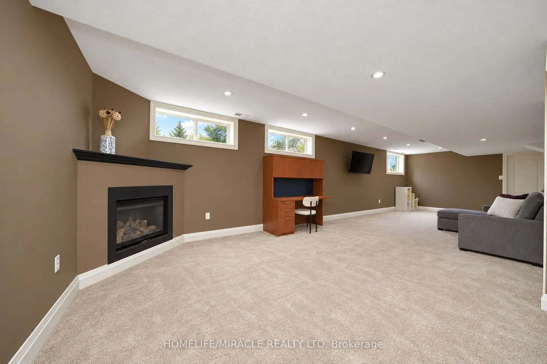 17 Buena Vista Drive